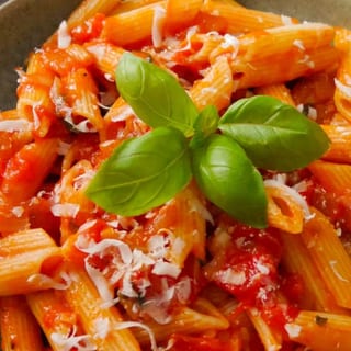 Pasta with Tomato Sauce