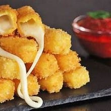 Mozzarella Sticks (6).