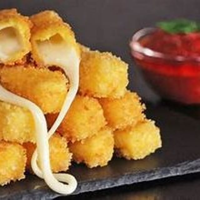 Mozzarella Sticks (6).